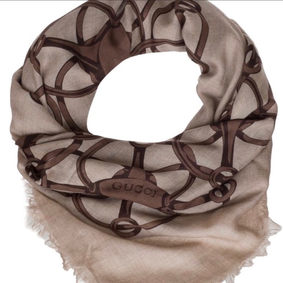 GUCCI lightweight wool scarf - Picture 3 of 6